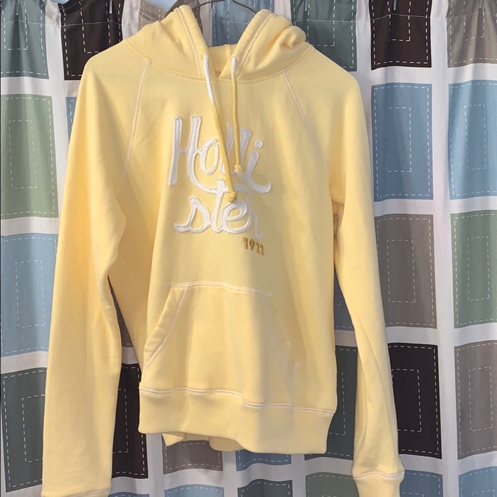 Hollister women’s medium hoodie